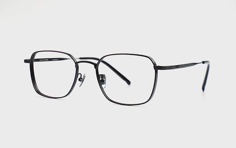 Ti VERA R Col.4 Black (2).jpg