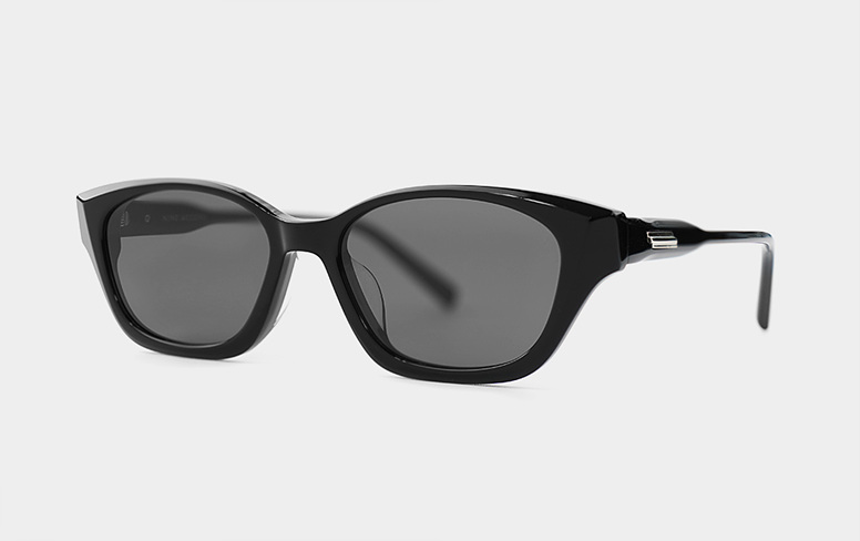 Horn RAPHA Col.1 Black-Smog (2).jpg