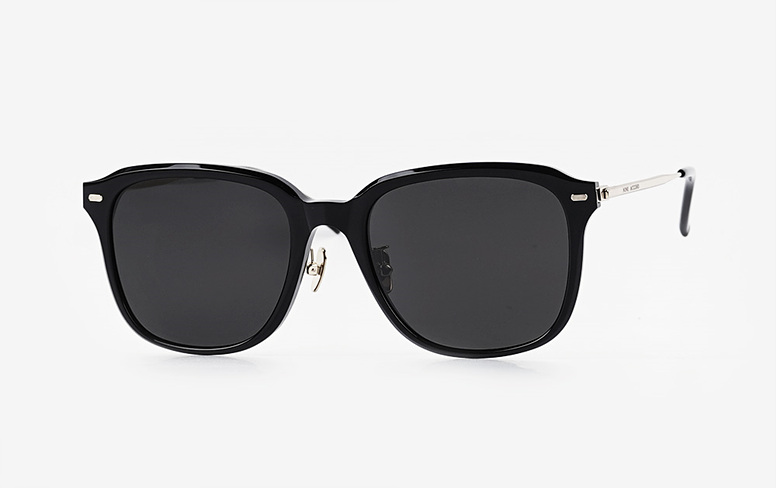 Kissing ALI Col.4 Black-Gold (2).jpg