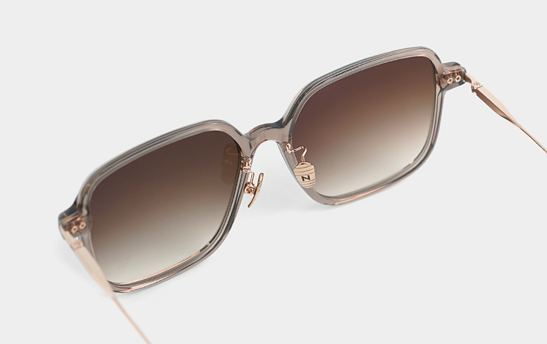 Kissing VIBE Col.3 Brown-Rose Gold-Brown Gradation (4).jpg