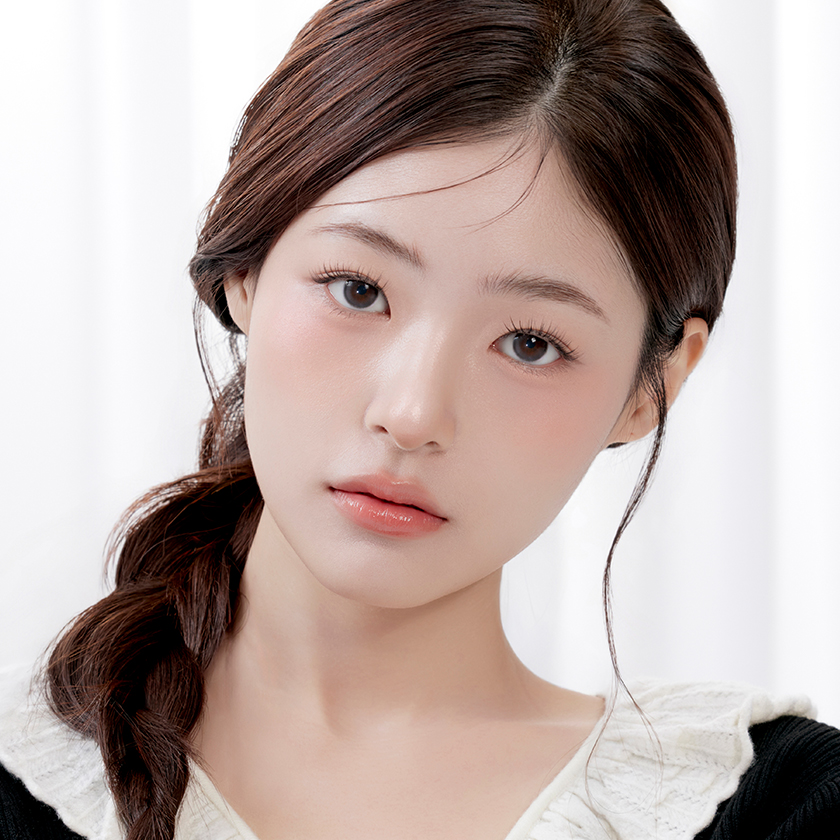 데이어리_그레이_모델컷.jpg