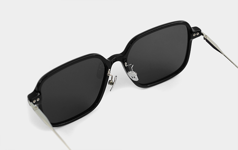 Kissing VIBE Col.1 Black-Silver-Smog (4).jpg