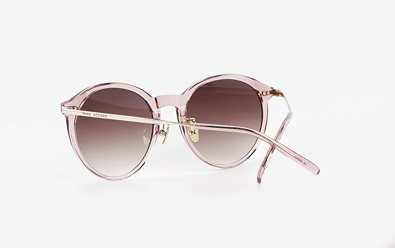 Kissing HACE Col.2 Pink-Gold_Brown Gradation (3).jpg
