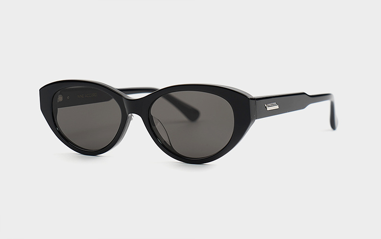 Horn XO Col.1 Black-Smog (2).jpg